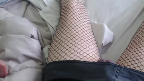 Snapshot of manclitpatsy chatting on 12/20/24, 04:25 .. .. online show from 12/20/24, 04:25