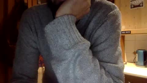 Snapshot of mandalay3 chatting on 12/12/24, 05:10 mandalay3 online show from 12/12/24, 05:10