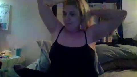 mindy22 online show from 02/14/25, 02:07