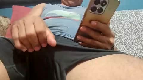 mandrilo7379 online show from 10/04/25, 07:50