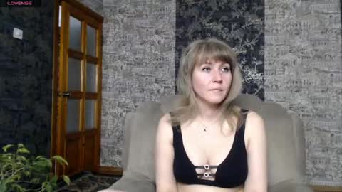 Snapshot of mandy_foxxx chatting on 05/02/26, 10:42 Mandy online show from 05/02/26, 10:42
