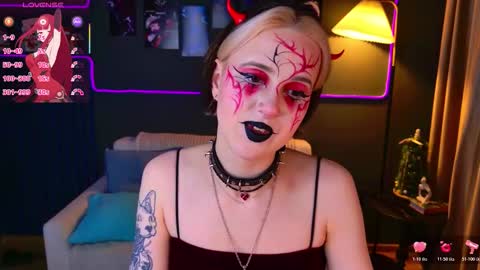 Luna online show from 12/22/25, 09:56