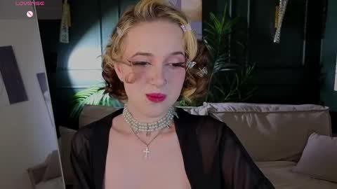 Snapshot of mandy_torres chatting on 06/08/26, 09:48 Luna online show from 06/08/26, 09:48