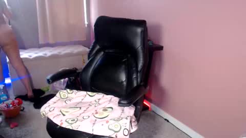 MandyBabyXXX online show from 04/13/26, 01:00