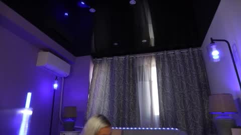 Anto Lovense is Active My pleasure is in your hands Private is Open online show from 09/18/25, 06:37
