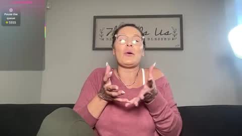 Snapshot of mandyrheaa chatting on 12/01/25, 08:47 Mandy online show from 12/01/25, 08:47