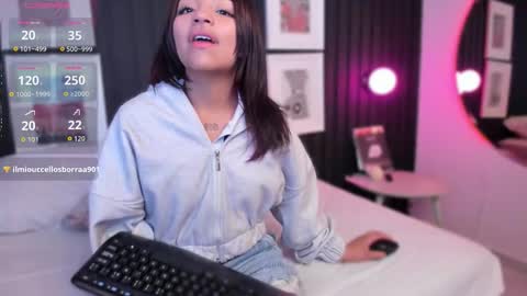 Snapshot of manelyk_evanss chatting on 11/28/25, 11:35 manelyk_evanss online show from 11/28/25, 11:35