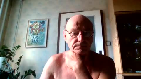 Snapshot of manes5858 chatting on 07/14/26, 04:17 manes5858 online show from 07/14/26, 04:17