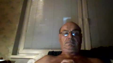 Snapshot of manes5858 chatting on 07/31/26, 08:52 manes5858 online show from 07/31/26, 08:52