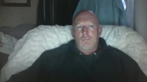 Snapshot of mangodew88 chatting on 10/23/25, 08:29 mangodew88 online show from 10/23/25, 08:29