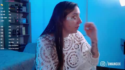 Snapshot of mangxx chatting on 11/04/25, 01:59 Danny online show from 11/04/25, 01:59