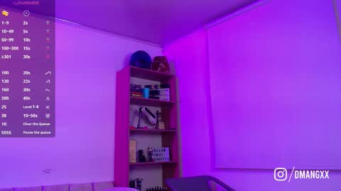 Snapshot of mangxx chatting on 11/28/25, 02:36 Danny online show from 11/28/25, 02:36