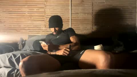 Snapshot of mani4sexy chatting on 10/20/25, 04:24 Mani4sexy online show from 10/20/25, 04:24
