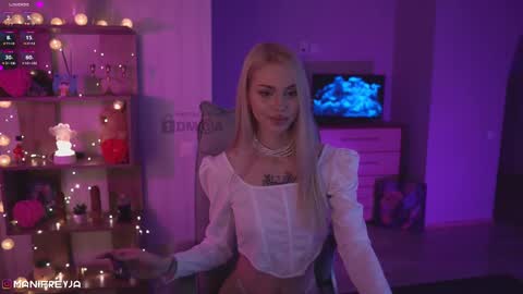 Amelie online show from 02/12/25, 11:51