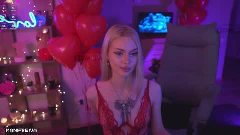 Amelie online show from 02/15/25, 02:15