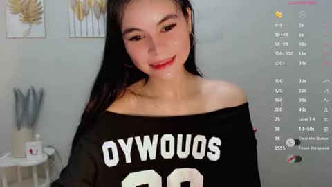 manilynforyou online show from 10/28/25, 02:04