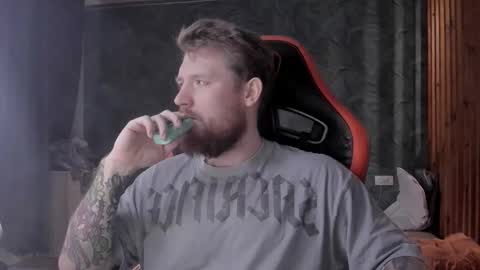 Snapshot of manjerk_on_cb chatting on 11/26/25, 11:11 Arthur online show from 11/26/25, 11:11