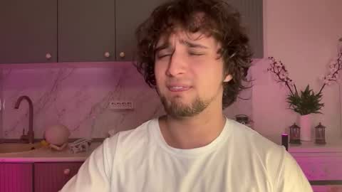 Snapshot of manolein chatting on 11/09/25, 07:34 manolein online show from 11/09/25, 07:34