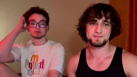 Snapshot of manolein chatting on 11/25/25, 10:43 manolein online show from 11/25/25, 10:43