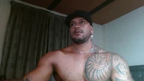 Snapshot of manolofitt chatting on 05/14/26, 05:20 Manolo online show from 05/14/26, 05:20