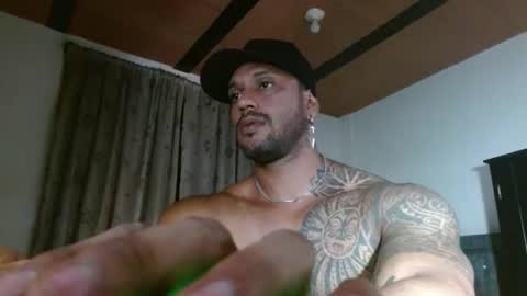 Snapshot of manolofitt chatting on 05/16/26, 06:39 Manolo online show from 05/16/26, 06:39