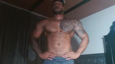 Snapshot of manolofitt chatting on 05/20/26, 12:39 Manolo online show from 05/20/26, 12:39