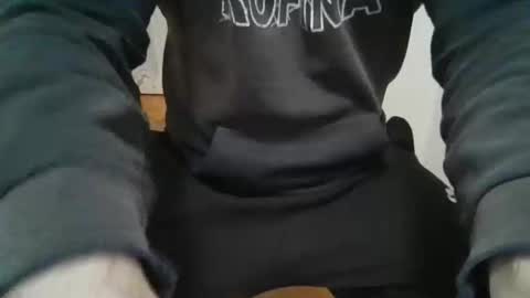 Snapshot of manu17518 chatting on 02/02/25, 05:15 manu17518 online show from 02/02/25, 05:15