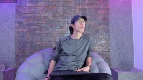 Snapshot of manu_vera8 chatting on 01/04/25, 07:44 Manuel online show from 01/04/25, 07:44