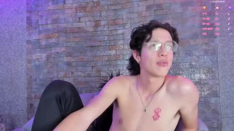 Snapshot of manu_vera8 chatting on 01/05/25, 01:45 Manuel online show from 01/05/25, 01:45