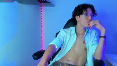 Snapshot of manu_vera8 chatting on 02/07/25, 11:45 Manuel online show from 02/07/25, 11:45