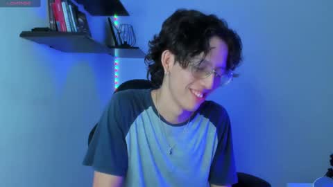 Snapshot of manu_vera8 chatting on 02/14/25, 07:54 Manuel online show from 02/14/25, 07:54