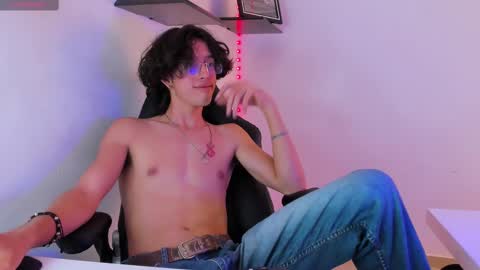 Snapshot of manu_vera8 chatting on 10/04/25, 08:23 Manuel online show from 10/04/25, 08:23