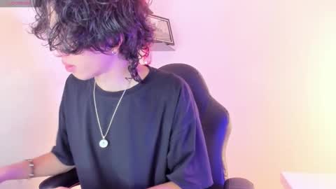 Snapshot of manu_vera8 chatting on 10/10/25, 03:49 Manuel online show from 10/10/25, 03:49