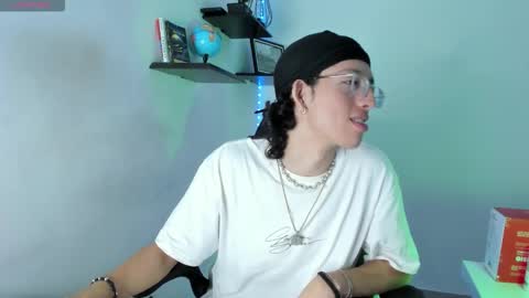 Snapshot of manu_vera8 chatting on 11/06/25, 02:34 Manuel online show from 11/06/25, 02:34