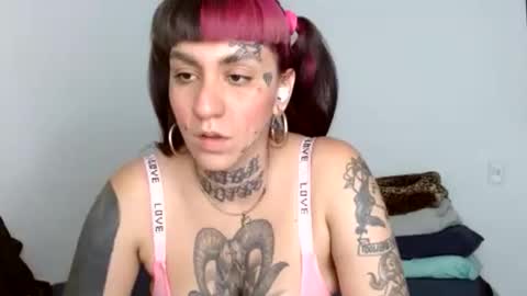 Snapshot of manuarango chatting on 11/26/25, 09:05 Spiritual Gangsta Princess 1111 online show from 11/26/25, 09:05