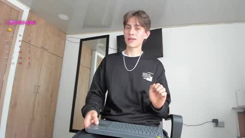 Snapshot of manucute_23_ chatting on 02/28/25, 05:48 manucute 23 online show from 02/28/25, 05:48