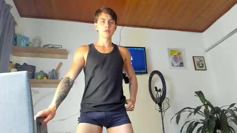 Snapshot of manucute_23_ chatting on 10/28/25, 03:14 manucute 23 online show from 10/28/25, 03:14