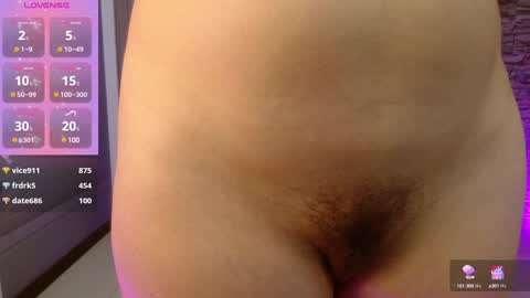 Snapshot of manue_bela chatting on 02/05/25, 05:20 Angela online show from 02/05/25, 05:20