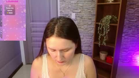 Snapshot of manue_bela chatting on 02/22/25, 11:13 Angela online show from 02/22/25, 11:13