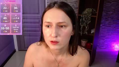 Snapshot of manue_bela chatting on 03/09/25, 09:02 Angela online show from 03/09/25, 09:02