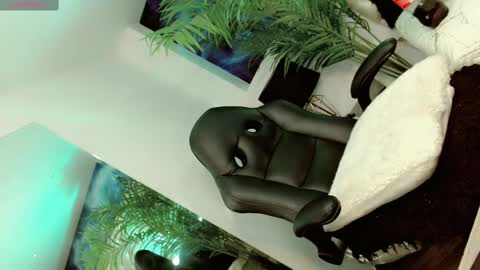 Manuela Kingsley online show from 03/09/25, 11:36