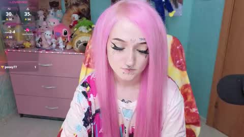 Snapshot of manuela_unicorn chatting on 12/02/25, 08:15 Manuela online show from 12/02/25, 08:15