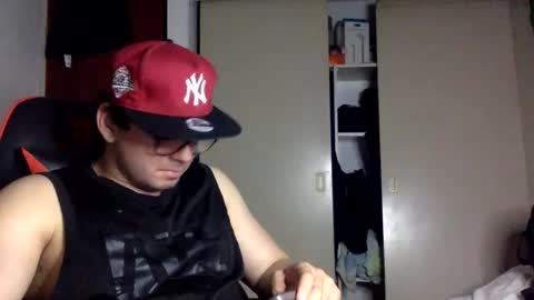 Snapshot of manuelle_francesco chatting on 12/21/25, 11:01 Manu online show from 12/21/25, 11:01