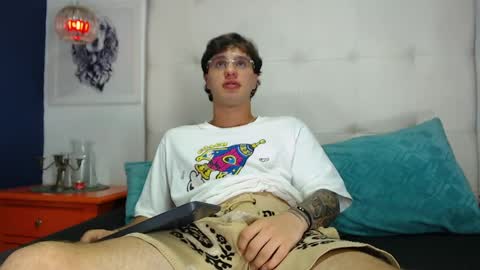 Manuel online show from 03/29/26, 04:45