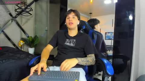 Manuel online show from 04/29/26, 04:05