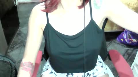 Snapshot of manuescarlate13 chatting on 09/22/25, 01:40 Manu Escarlate online show from 09/22/25, 01:40