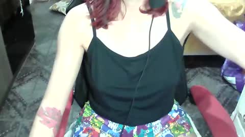 Snapshot of manuescarlate13 chatting on 09/23/25, 05:54 Manu Escarlate online show from 09/23/25, 05:54