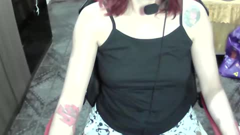 Snapshot of manuescarlate13 chatting on 09/27/25, 03:55 Manu Escarlate online show from 09/27/25, 03:55