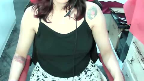 Snapshot of manuescarlate13 chatting on 12/16/25, 03:55 Manu Escarlate online show from 12/16/25, 03:55