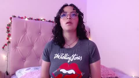 Snapshot of manumeow_ chatting on 12/27/24, 10:05 Manu online show from 12/27/24, 10:05